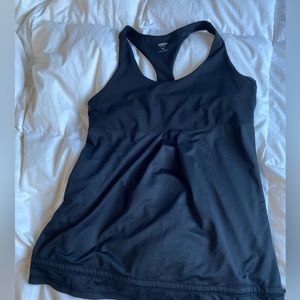Women’s Old Navy workout top in black - size Large